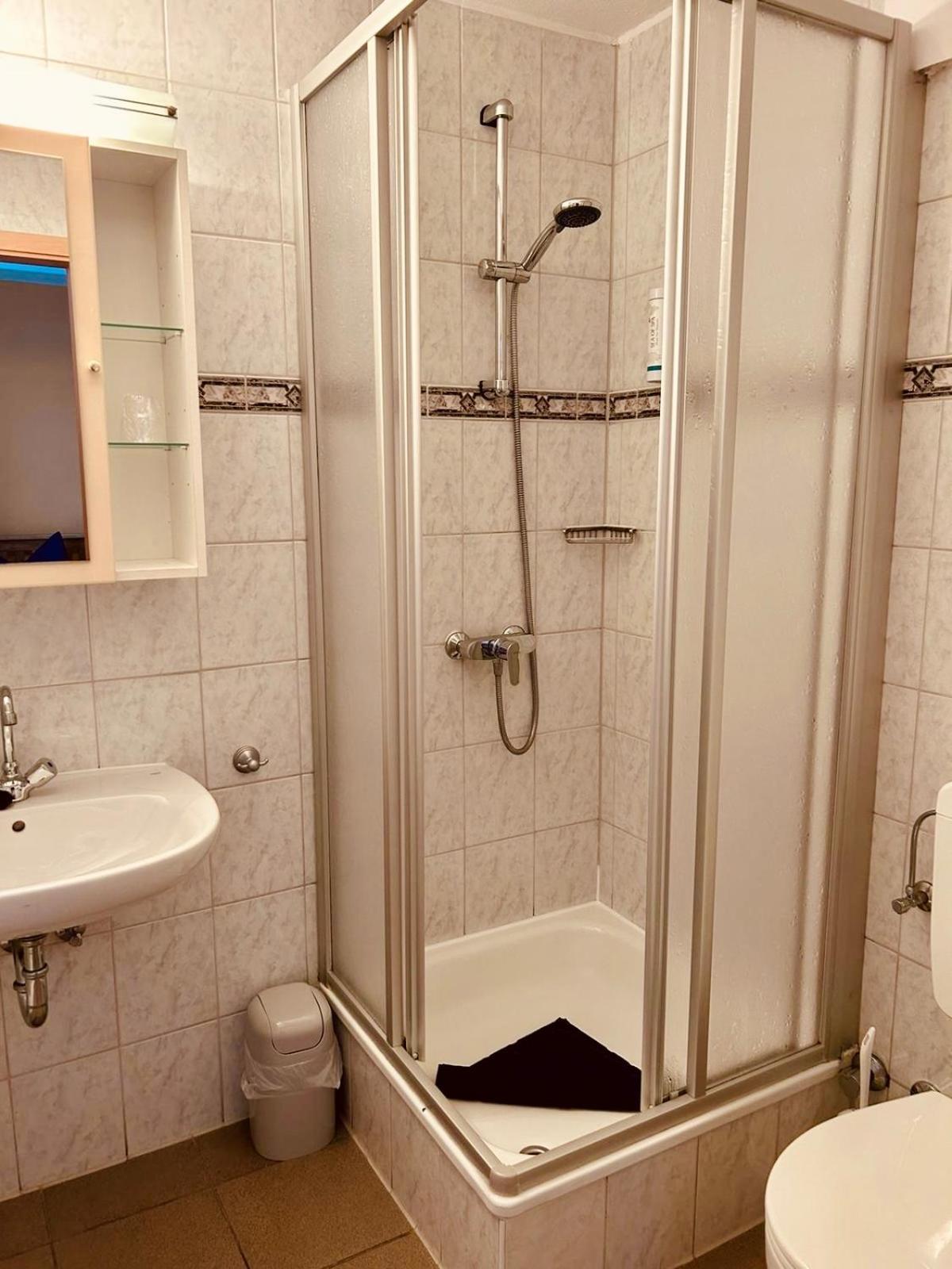 Alter Kornspeicher - Low Budget Zimmer Carolinensiel Exteriér fotografie